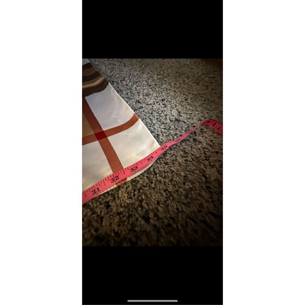 Beautiful plaid scarf/ shawl/whatever - Picture 7 of 13